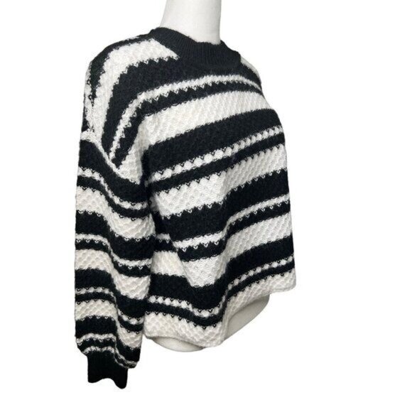 Jessica Simpson Croped Black & White Striped Textured Sweater Large - Picture 2 of 11